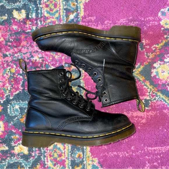 Dr Martens 1460 Leather Lace Up Boot - Picture 7 of 10